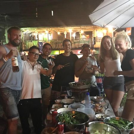 Tiger House Hostel (Adults Only) Чиангмай Экстерьер фото