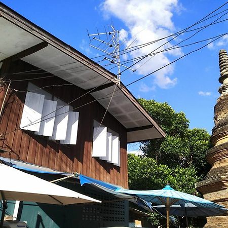 Tiger House Hostel (Adults Only) Чиангмай Экстерьер фото