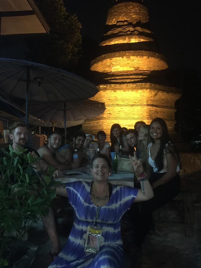 Tiger House Hostel (Adults Only) Чиангмай Экстерьер фото