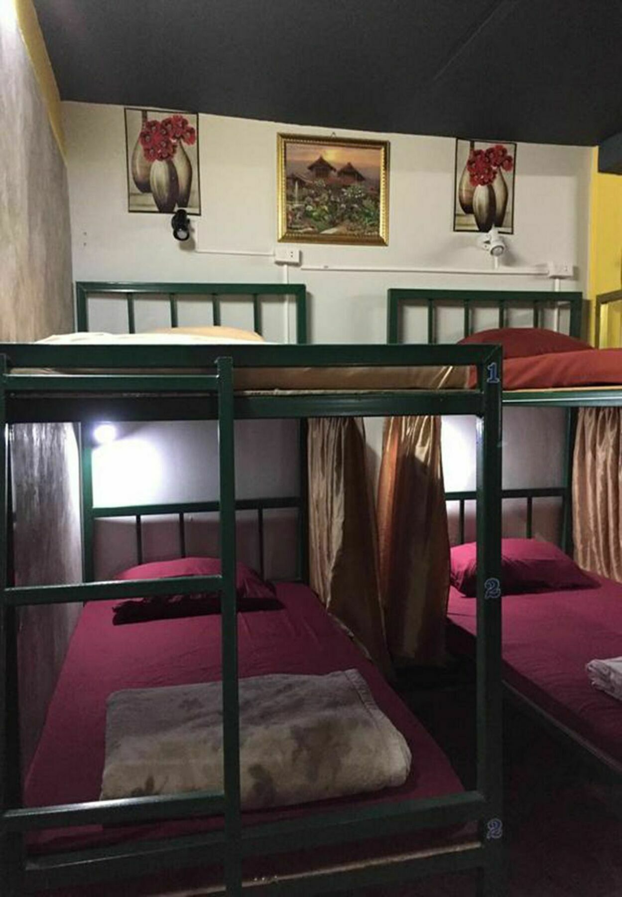 Tiger House Hostel (Adults Only) Чиангмай Экстерьер фото