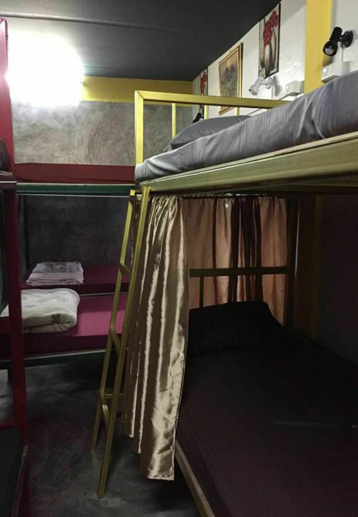 Tiger House Hostel (Adults Only) Чиангмай Экстерьер фото