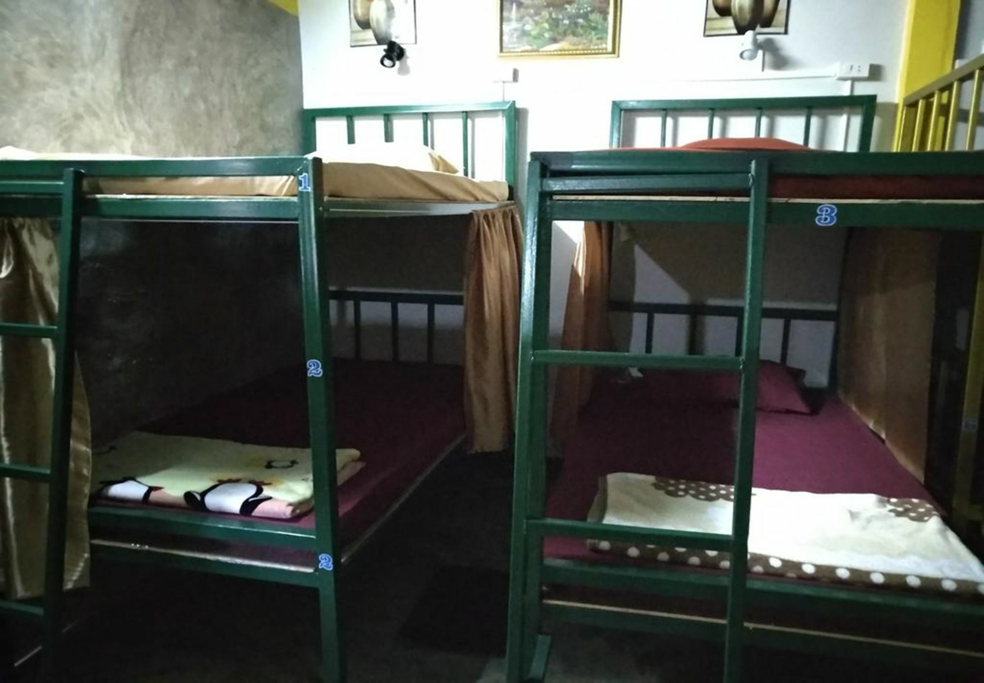 Tiger House Hostel (Adults Only) Чиангмай Экстерьер фото